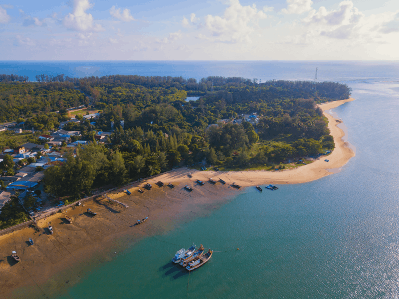 4-Island Tour from Koh Lanta to Koh Kradan with Beach Lunch
