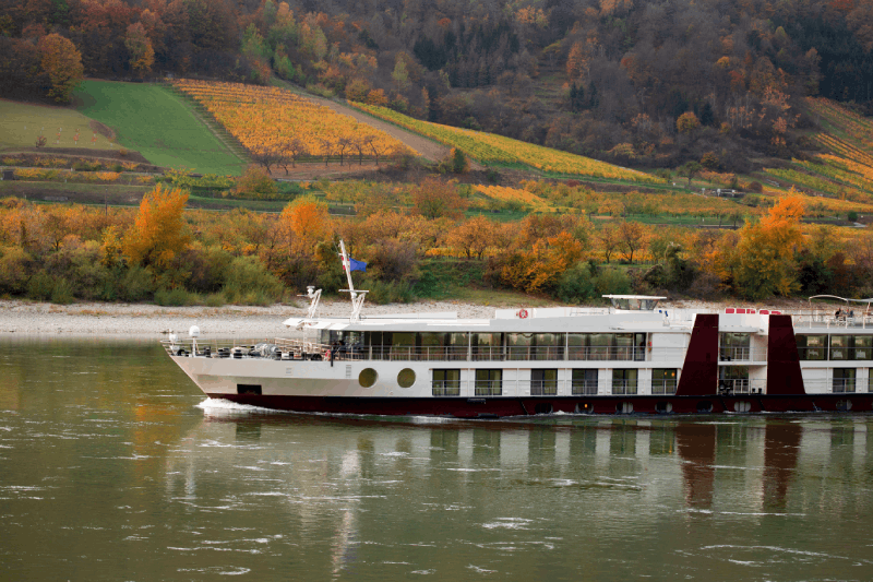 Chiang Rai-Luang Prabang: Premium 2-Day River Cruise