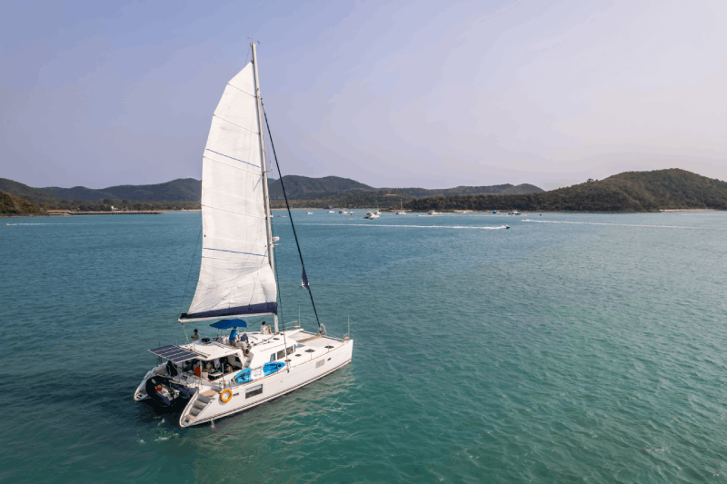Phuket: Coral Island Catamaran Cruise with Sunset Dinner