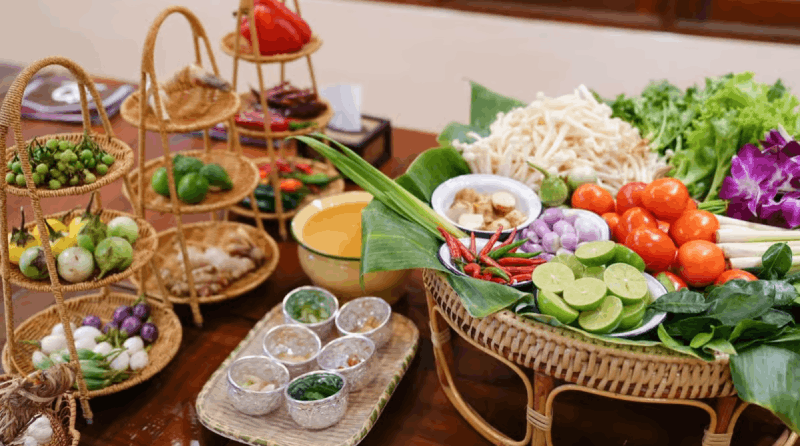 Bangkok: White Lotus Thai Cooking Class with Market Tour