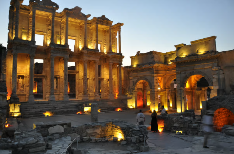 Istanbul: 2-Day Troy & Ephesus Tour with Archaeologist Guide