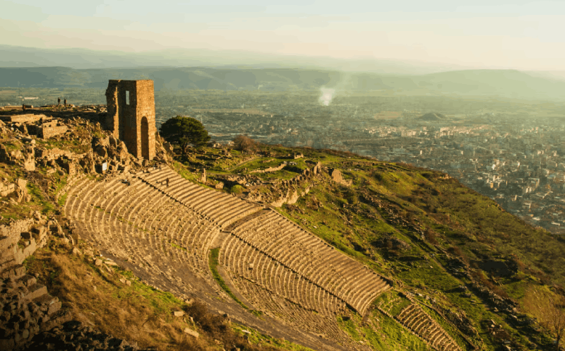 From Izmir: Private Day Trip to Acropolis of Pergamon