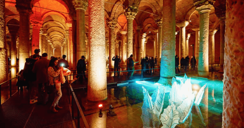 Istanbul: Basilica Cistern & Topkapi Palace Combo Ticket