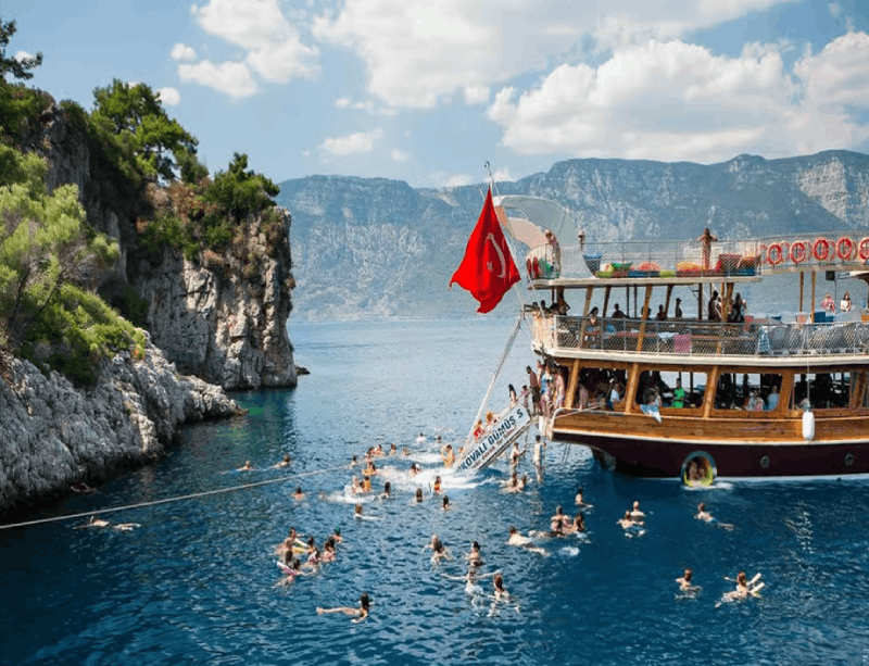 Kusadasi: Full-Day Boat Cruise w/ Lunch & Hotel Pickup