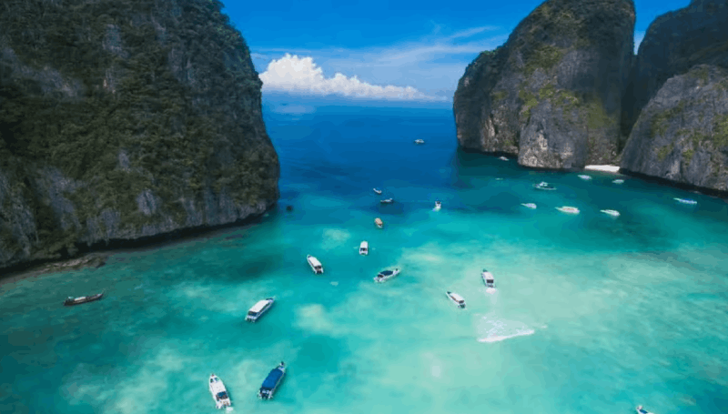 From Khao Lak: Bamboo & Phi Phi Islands, & Maya Bay Day Trip