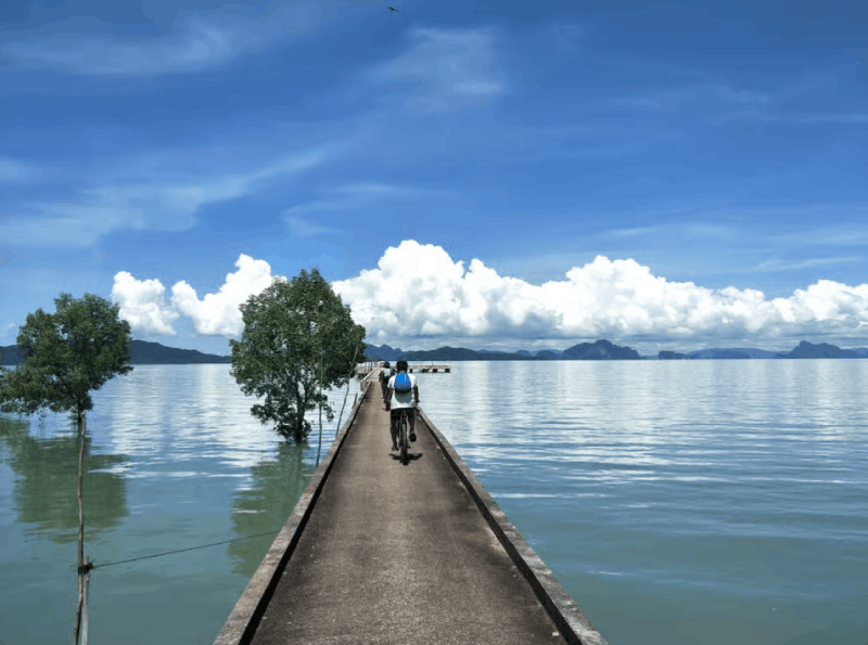 Phuket: Yao Island Cycling and Beach Day-Trip