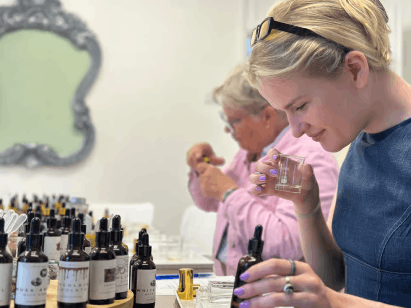Perfume Workshop in Bangkok by Oo La Lab
