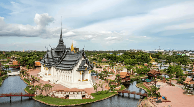 Bangkok Erawan Museum, Ancient City & Bang Pu Private Trip