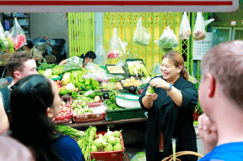 Bangkok: Hands-on Thai Cooking Class and Market Tour
